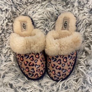 UGG Heart Finn Cheetah Little Kid Slipper